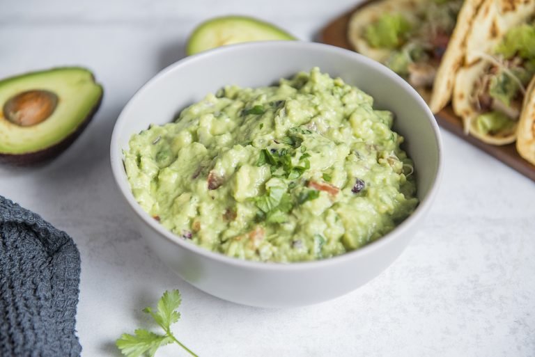 Fresh and Creamy Guacamole