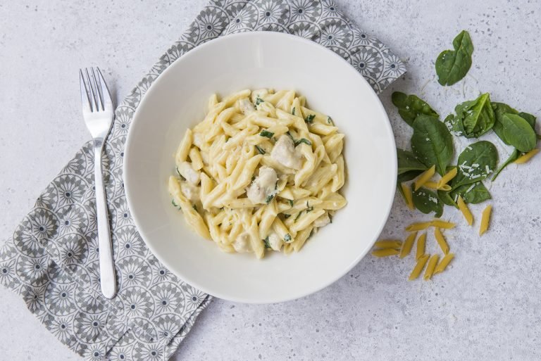 1-Pot Chicken and Spinach Alfredo