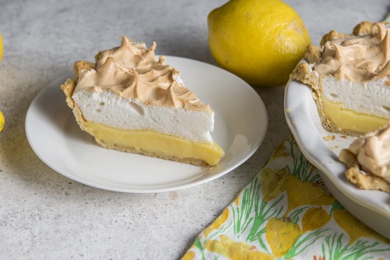 Lemon Meringue Pie- (With Unique Pie Crust!)