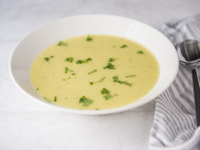 30-Minute Potato Leek Soup (Vegetarian)