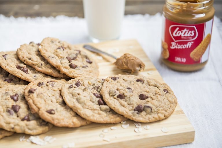 Cookie Butter & Oatmeal Chocolate Chip Cookies
