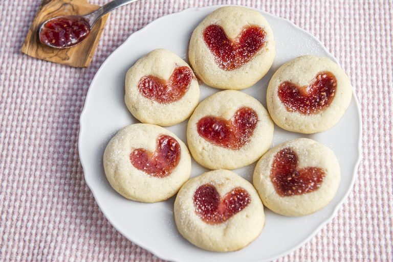 Super Simple Raspberry Cheesecake Cookies