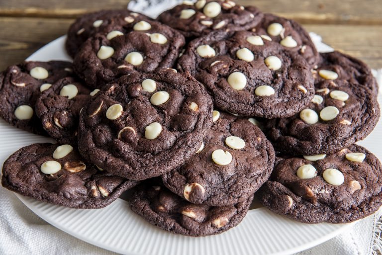 Chocolate White Chip Cookies
