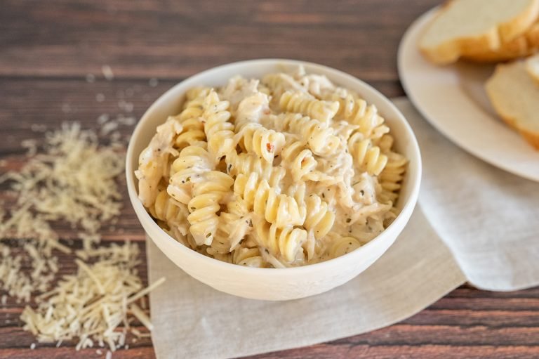 Slow Cooker Parmesan Garlic Pasta
